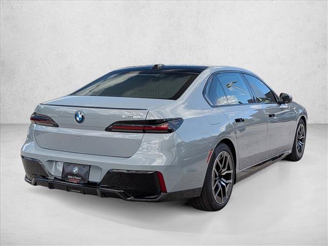 New 2026 BMW i7 xDrive60 AWD/4WD image 2