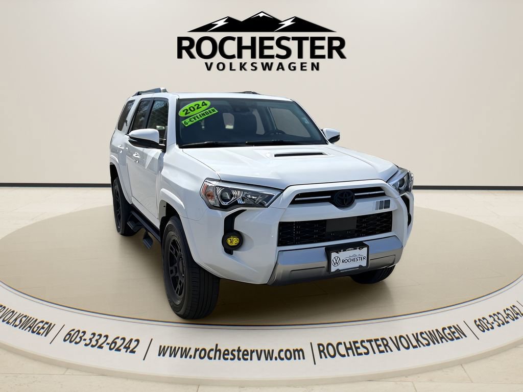 Used 2024 Toyota 4Runner TRD Off-Road Premium w/ Moonroof Package AWD/4WD image 10