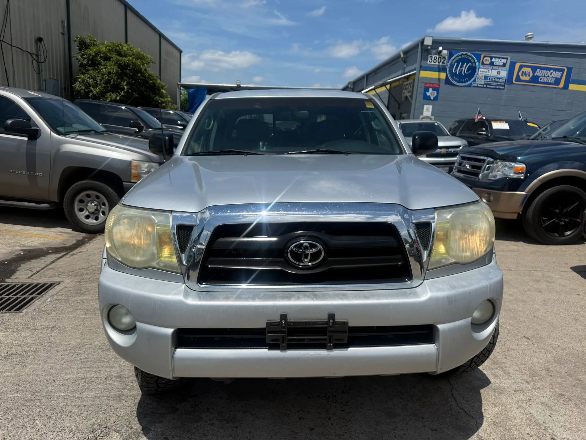 Used 2007 Toyota Tacoma PreRunner RWD image 2