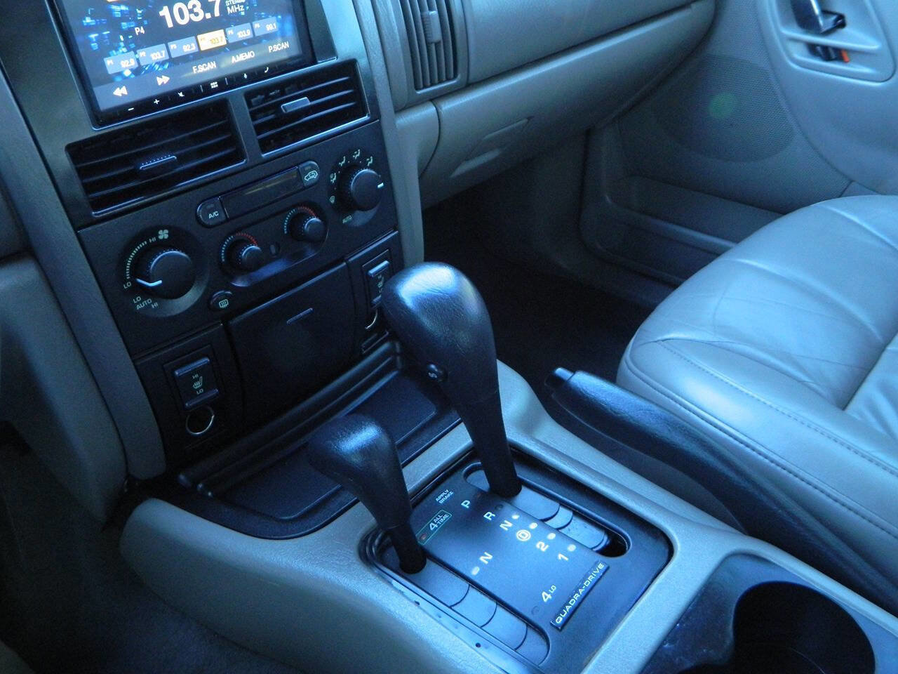 Used 2002 Jeep Grand Cherokee Limited image 20