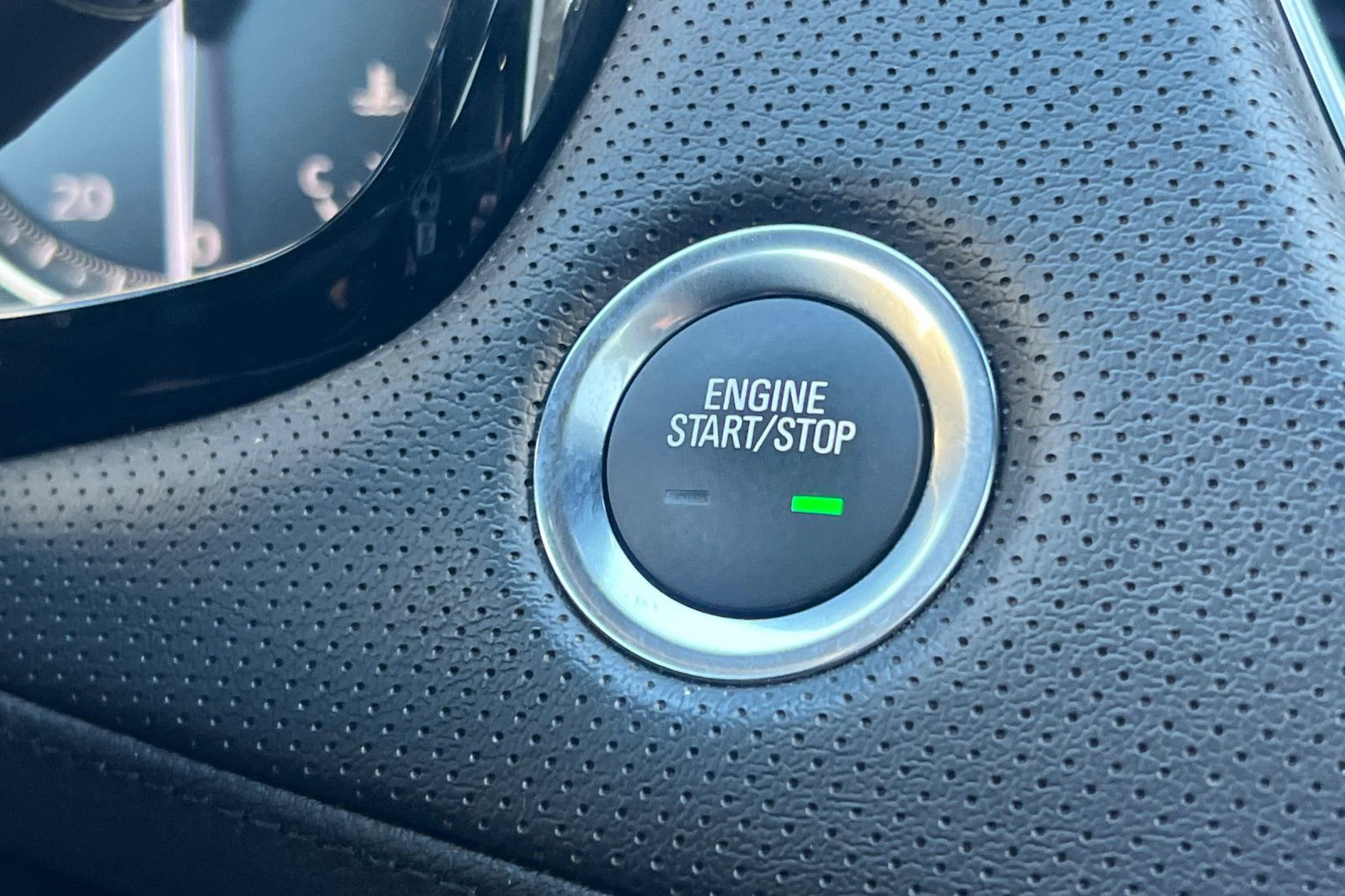 Used 2025 Cadillac XT5 Premium Luxury image 32