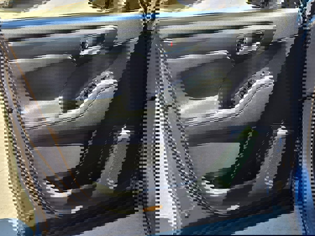 Used 2020 Toyota Highlander XLE image 31