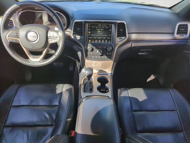 Used 2017 Jeep Grand Cherokee Limited w/ Luxury Group II image 17