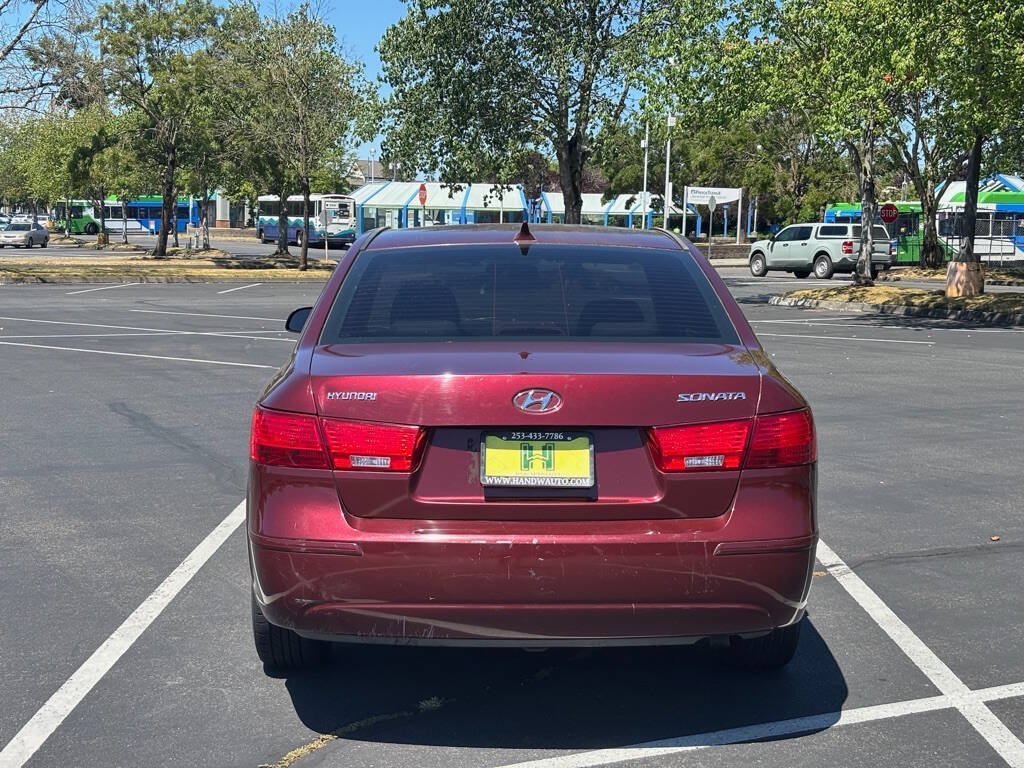 Used 2010 Hyundai Sonata GLS FWD image 4