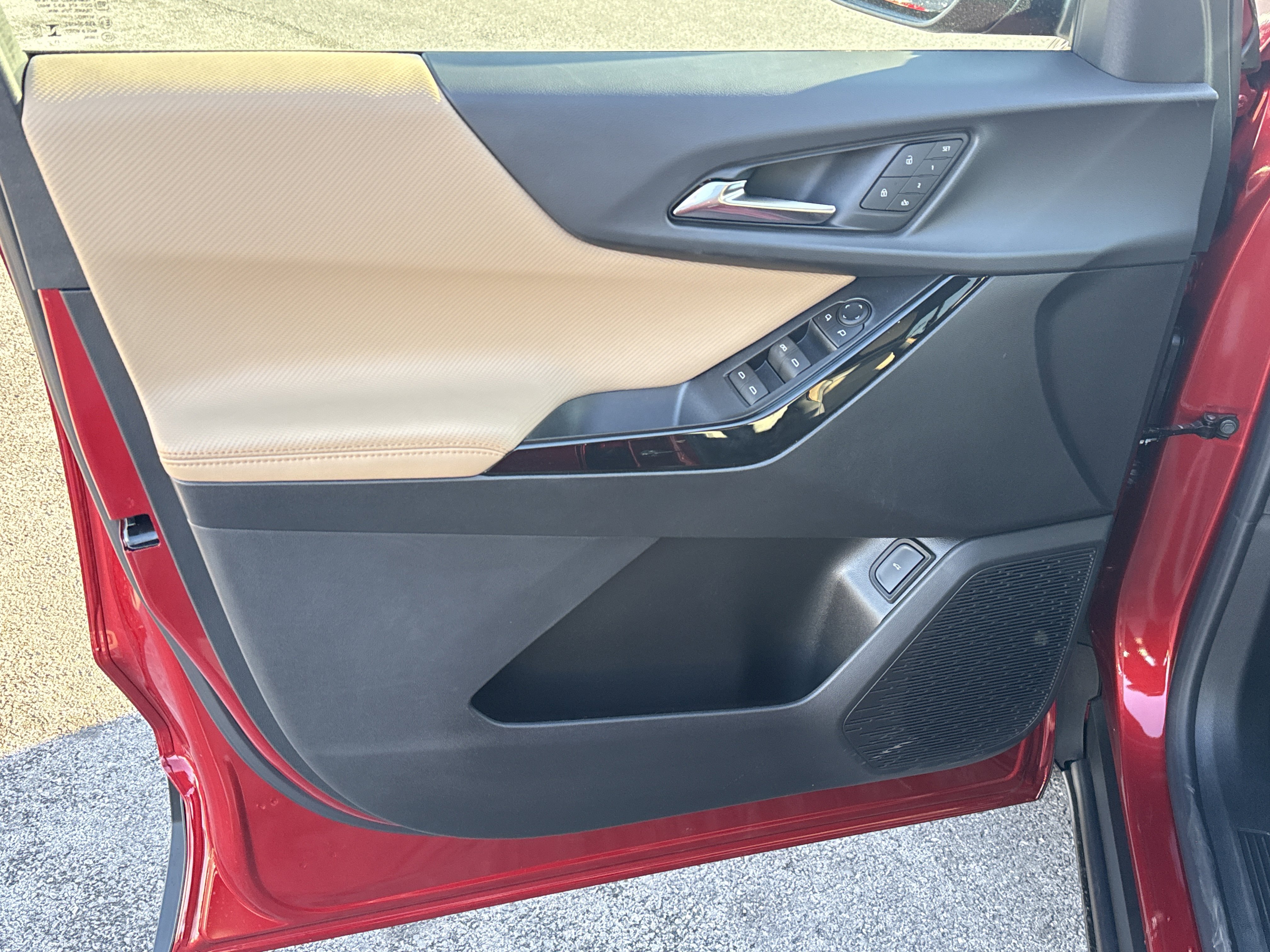 New 2026 Chevrolet Equinox ACTIV w/ Convenience Package III image 15