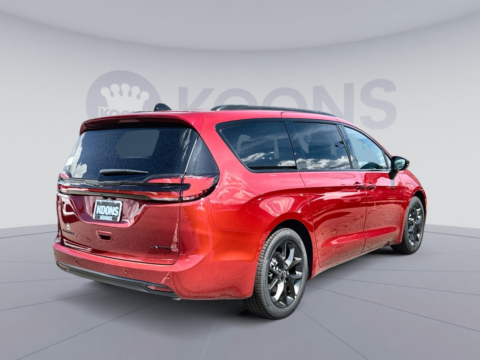 New 2026 Chrysler Pacifica Limited w/ S Appearance Package image 7