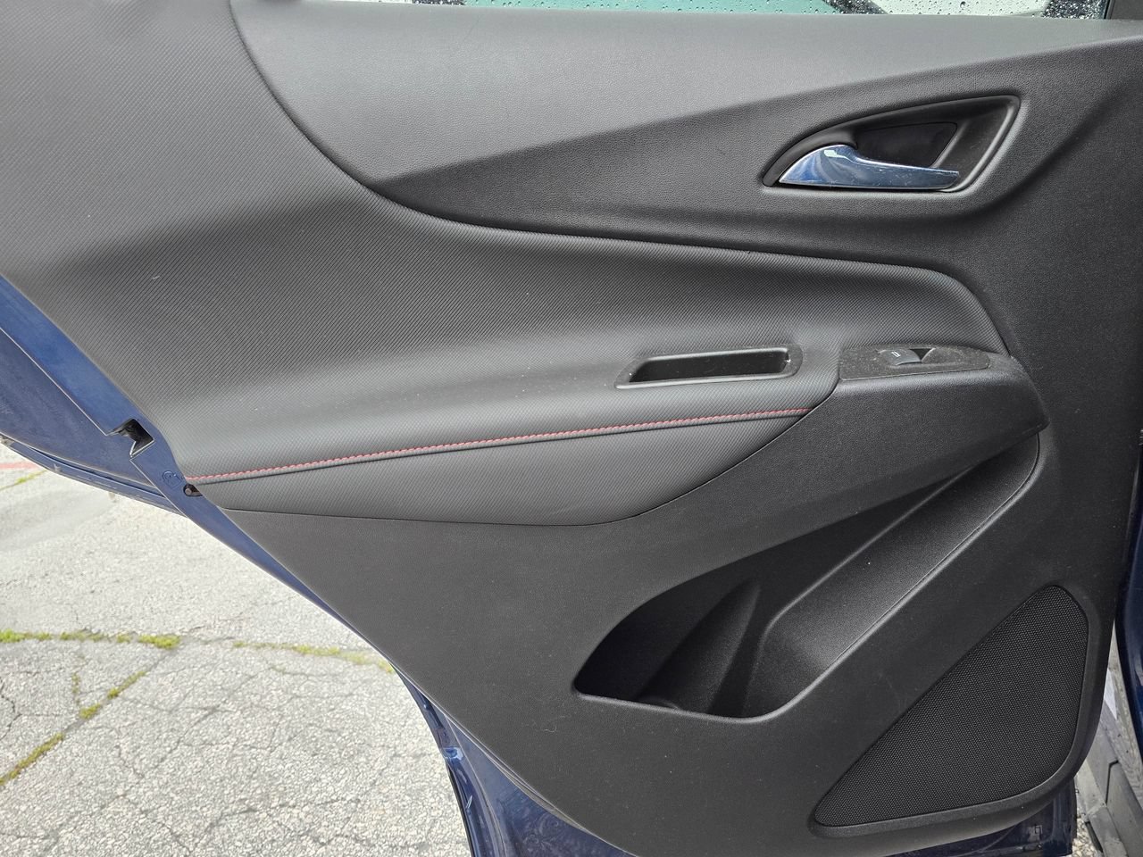 Used 2022 Chevrolet Equinox RS w/ LPO, Floor Liner Package FWD image 11