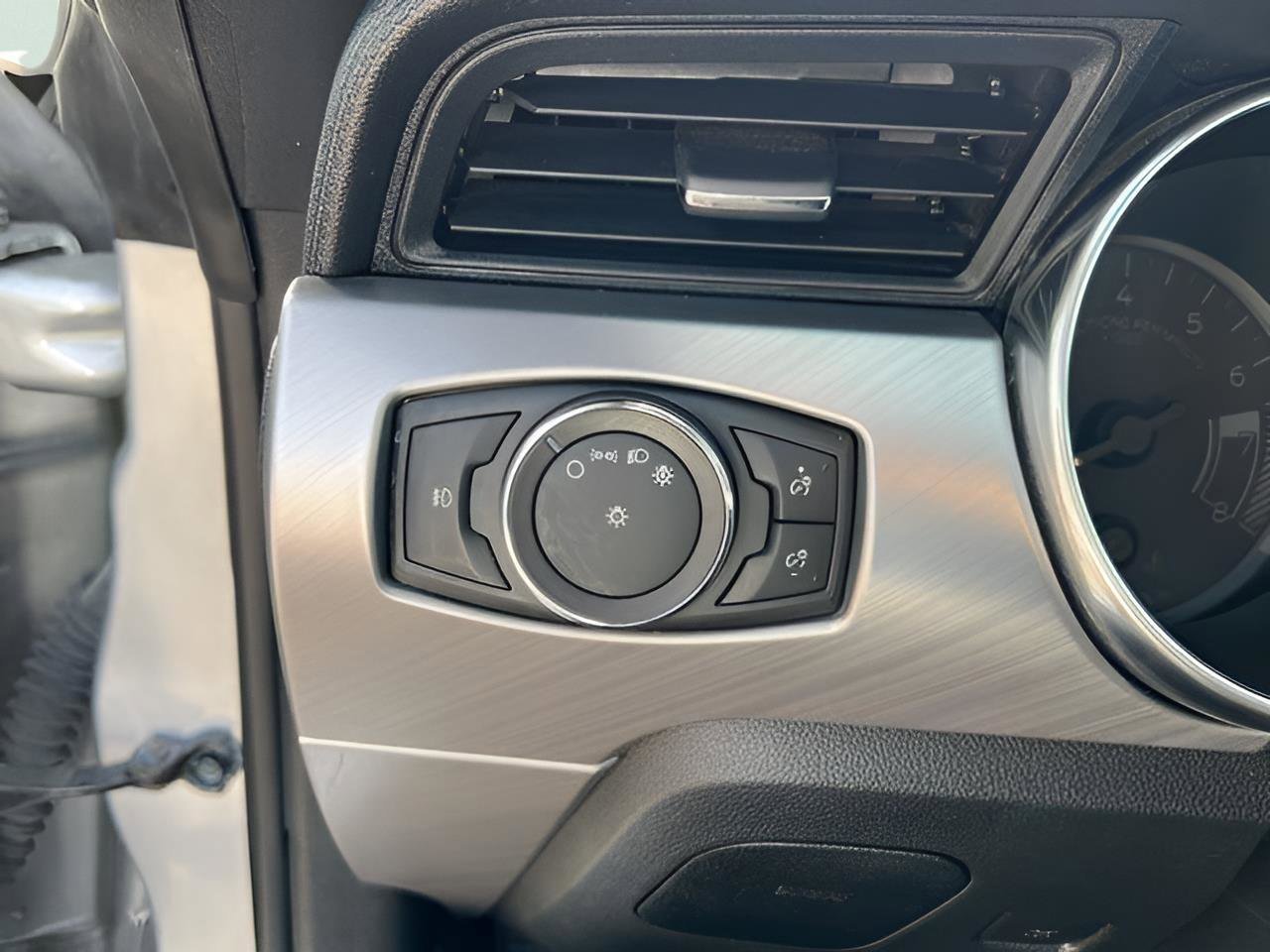 Used 2018 Ford Mustang Premium image 11