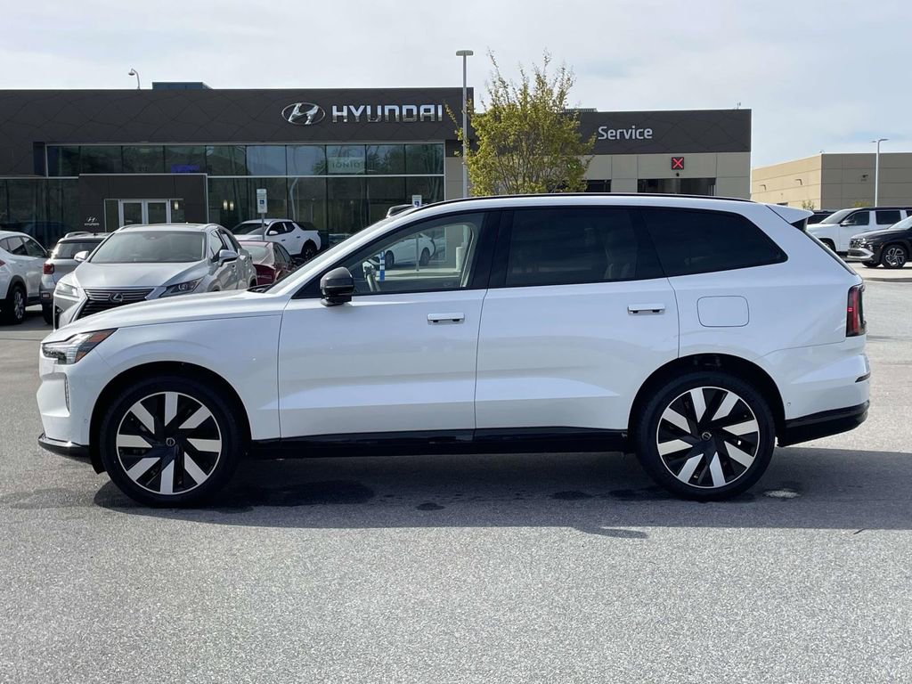 Used 2025 Volvo EX90 Ultra w/ Protection Package Premier image 26