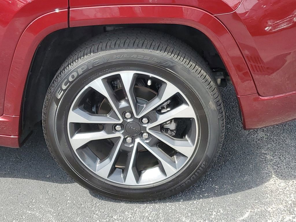 Used 2024 Jeep Grand Cherokee Overland w/ Luxury Tech Group IV AWD/4WD image 5