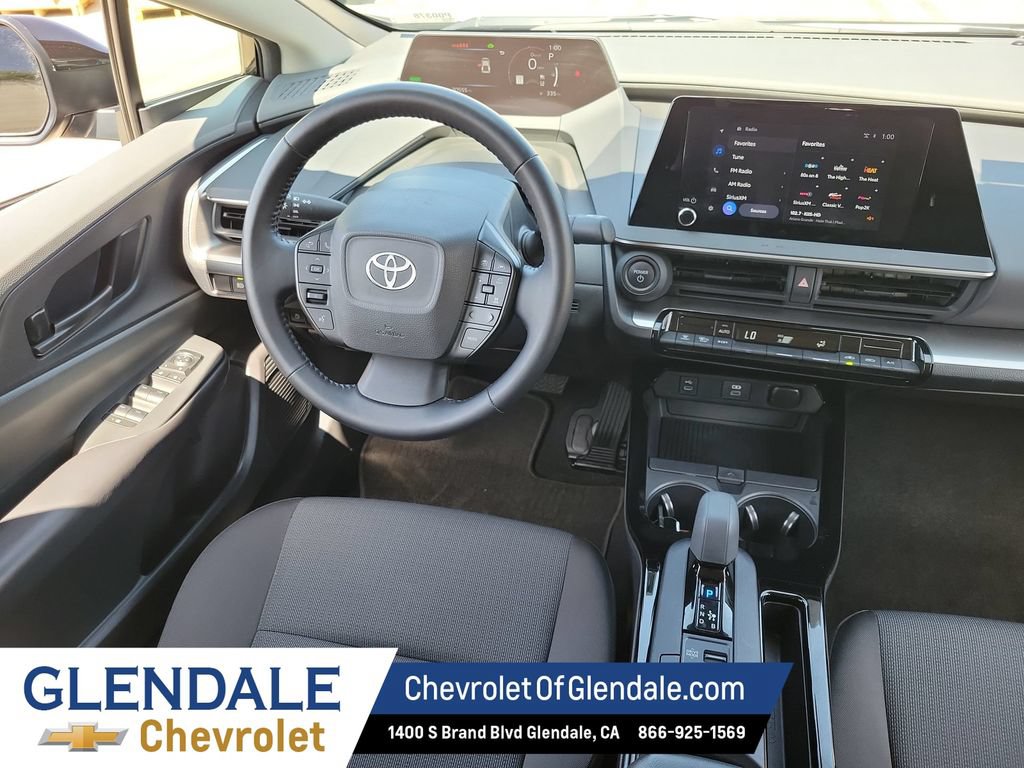 Used 2025 Toyota Prius LE AWD/4WD image 15