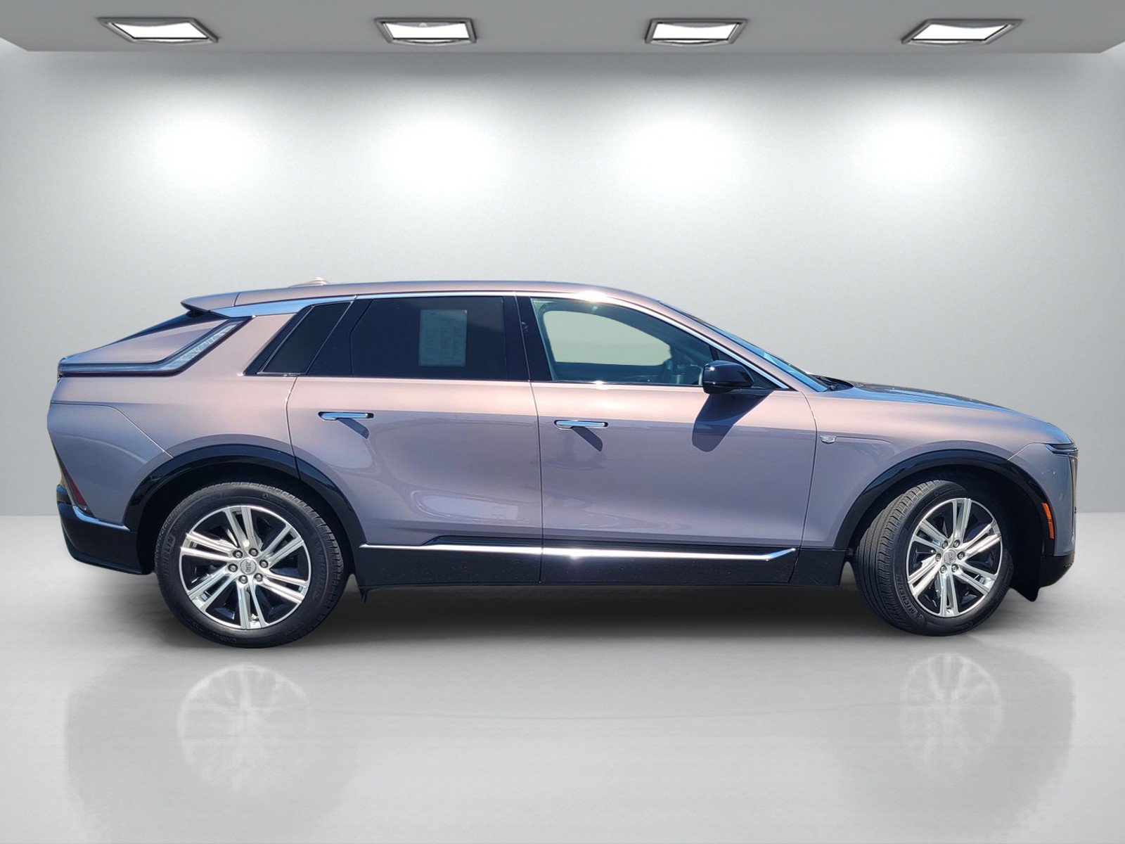 Certified 2024 Cadillac Lyriq Tech AWD/4WD image 3
