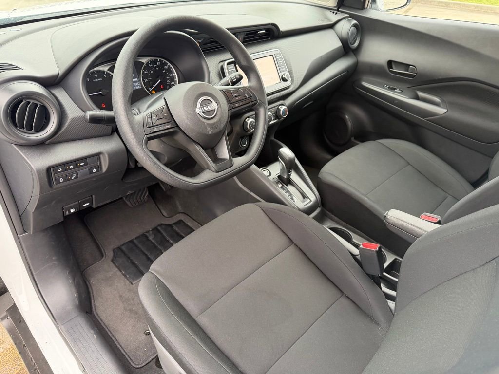 Used 2025 Nissan Kicks Play S image 10