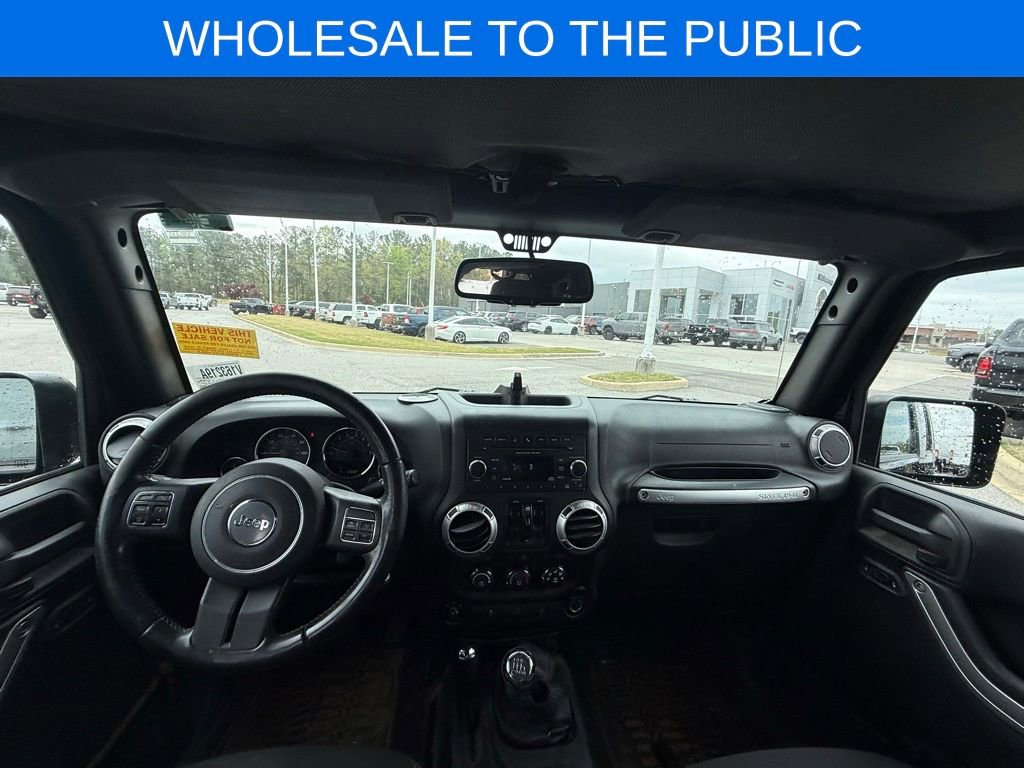 Used 2016 Jeep Wrangler Unlimited Sahara w/ Connectivity Group image 12