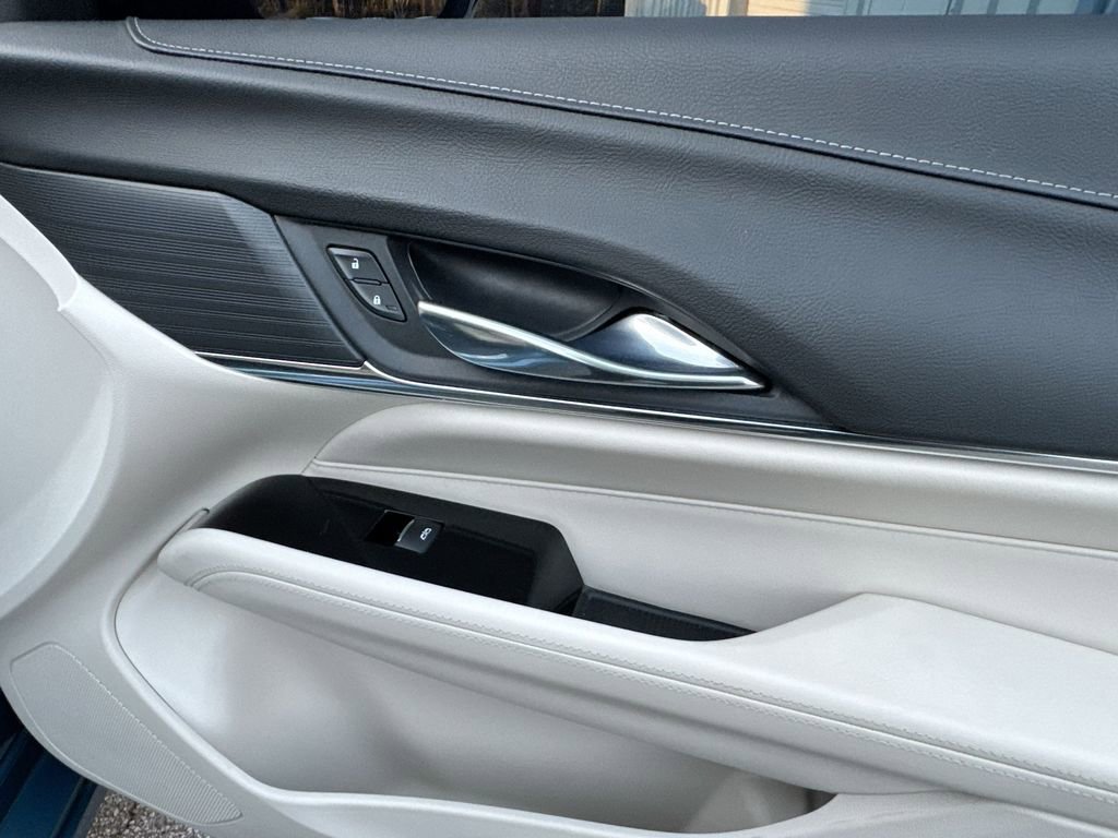 Used 2023 Cadillac CT4 Premium Luxury w/ Technology Package image 32