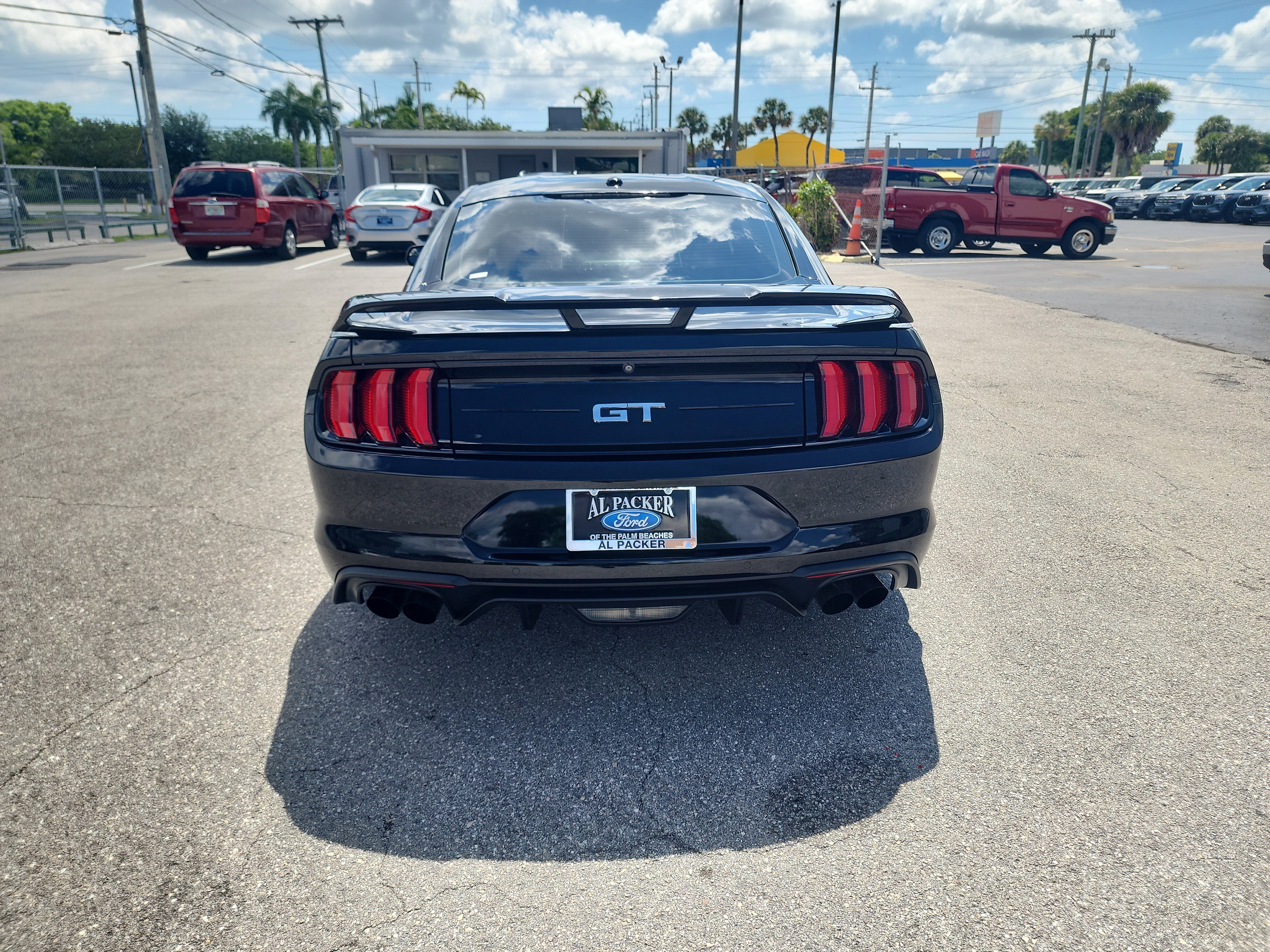 Used 2019 Ford Mustang GT Premium w/ GT Performance Package RWD image 4