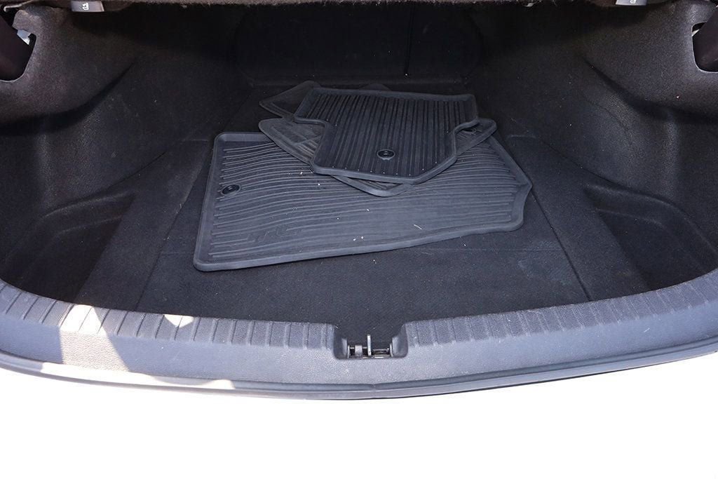 Used 2016 Acura TLX w/ Technology Package FWD image 36