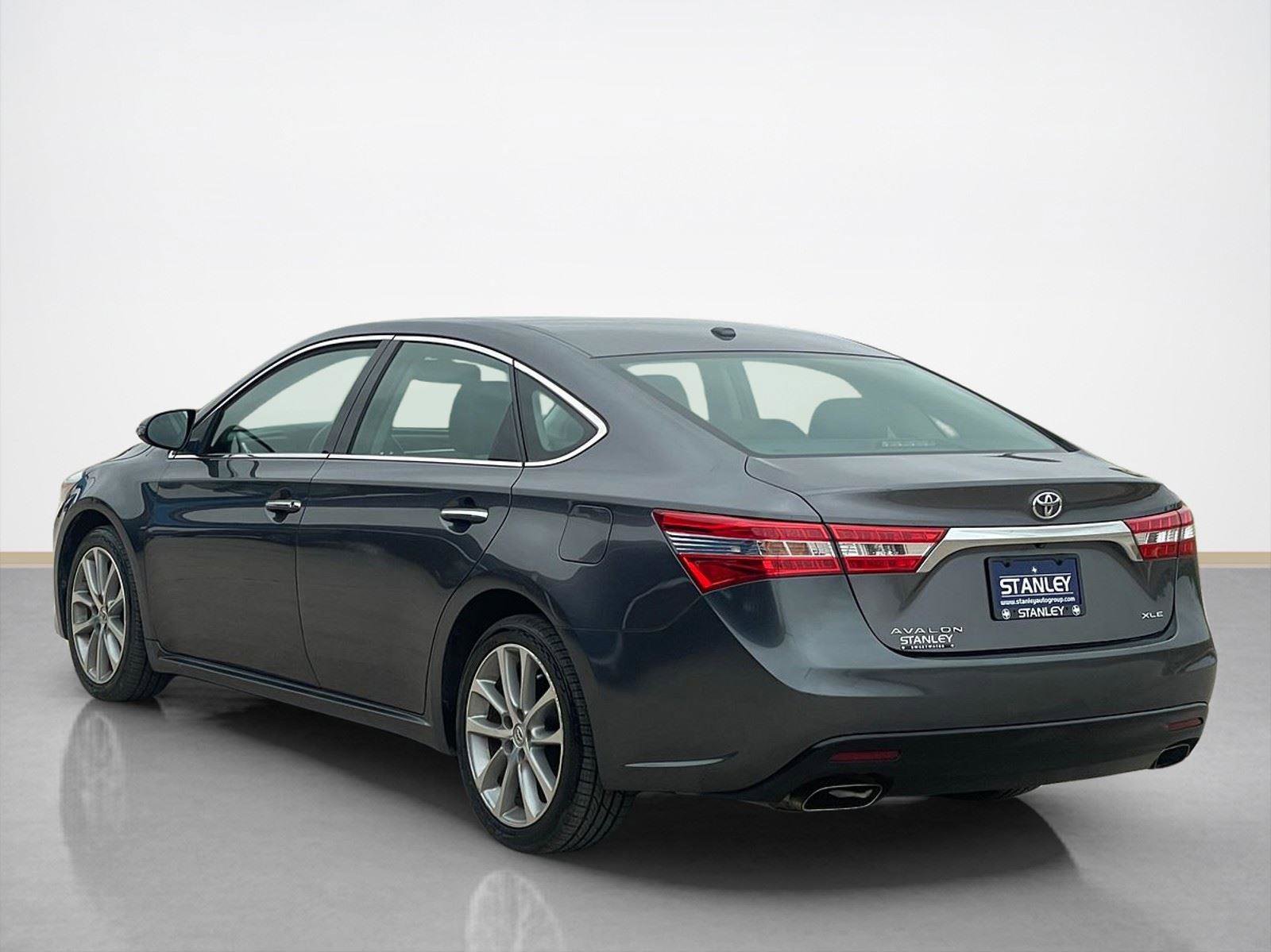 Used 2014 Toyota Avalon XLE Touring image 5