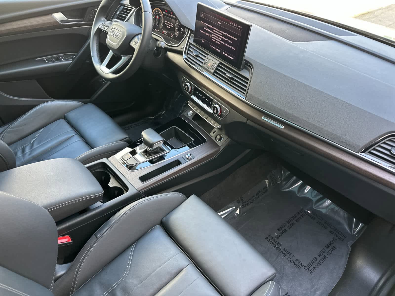 Used 2023 Audi Q5 e Premium w/ Convenience Package AWD/4WD image 16
