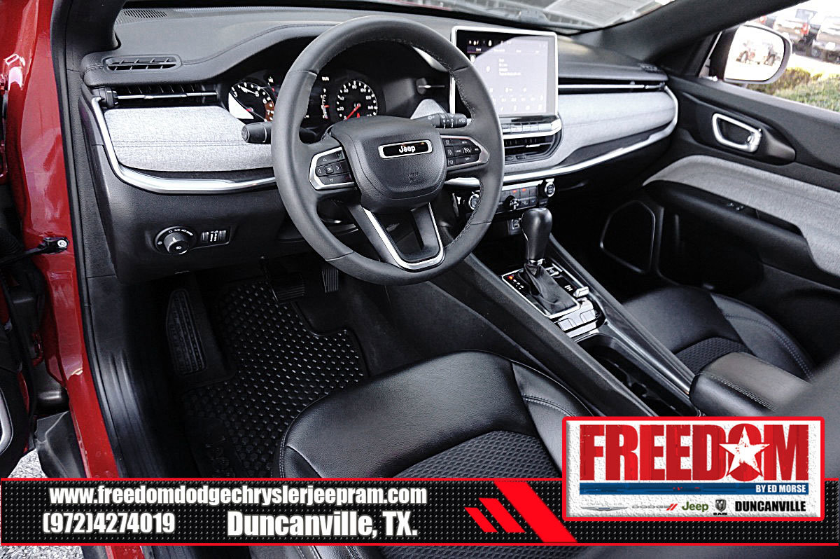 Used 2023 Jeep Compass Latitude w/ Convenience Group image 10