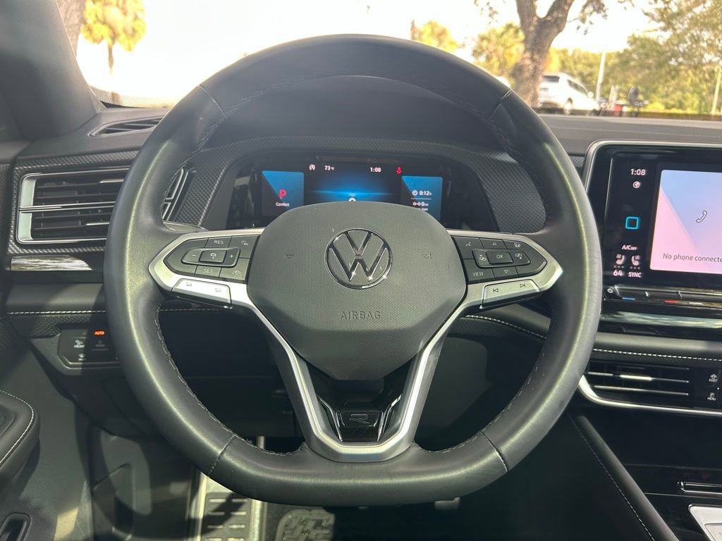 Used 2025 Volkswagen Atlas Cross Sport SEL Premium R-Line image 16