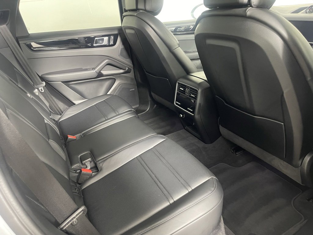Certified 2023 Porsche Cayenne S image 23