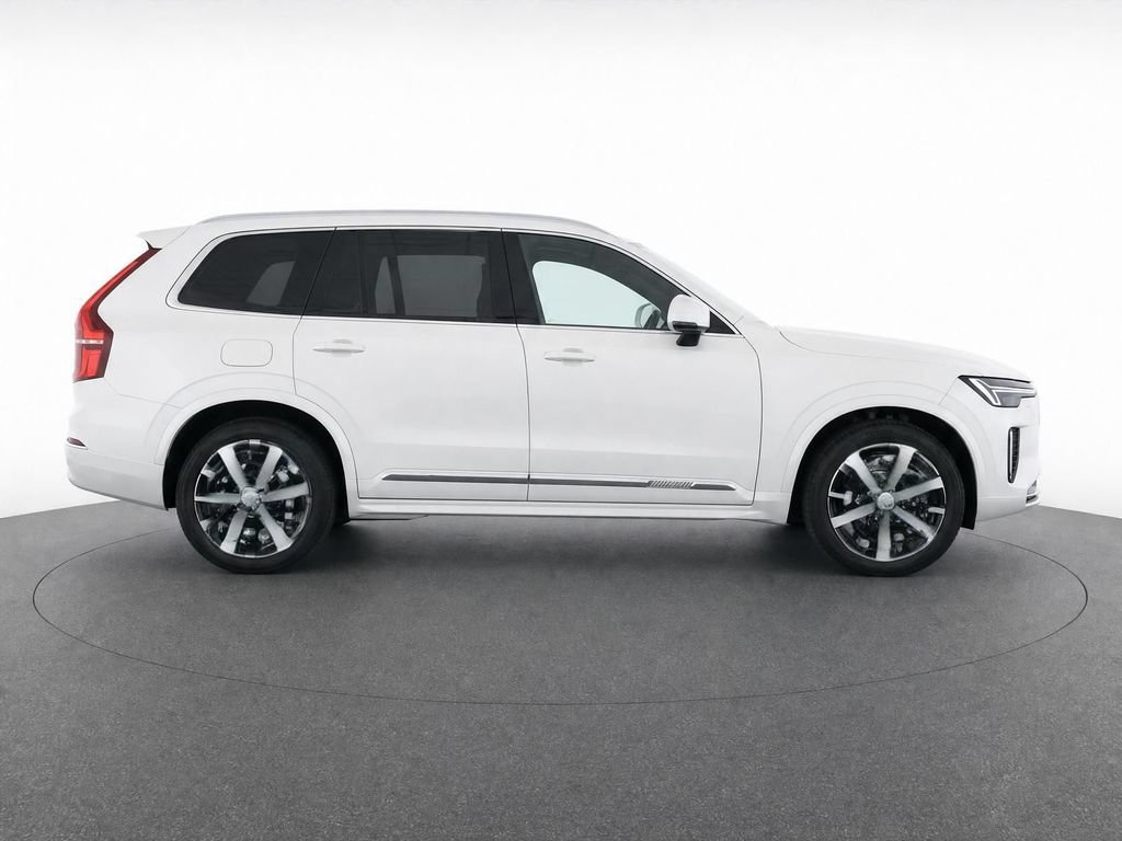 Used 2026 Volvo XC90 B5 Core AWD/4WD image 8
