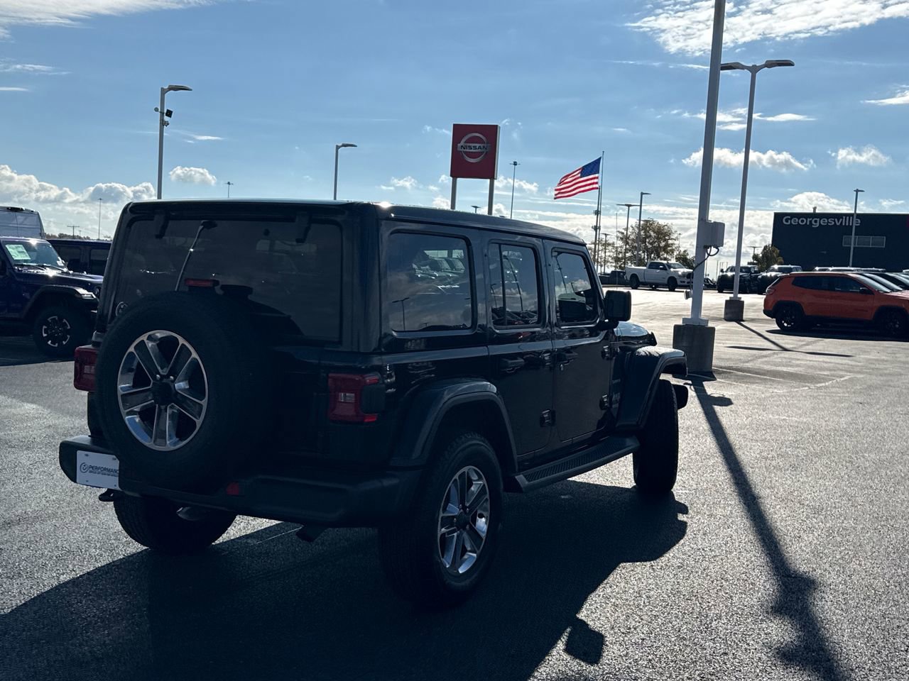 Used 2018 Jeep Wrangler Unlimited Sahara image 3