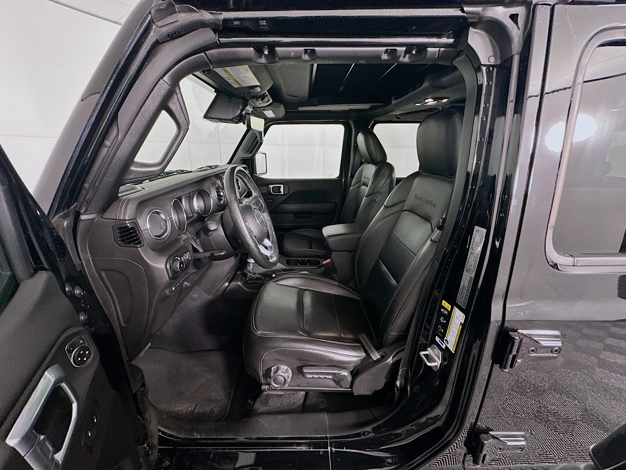 Used 2021 Jeep Wrangler Sahara w/ Cold Weather Group image 13