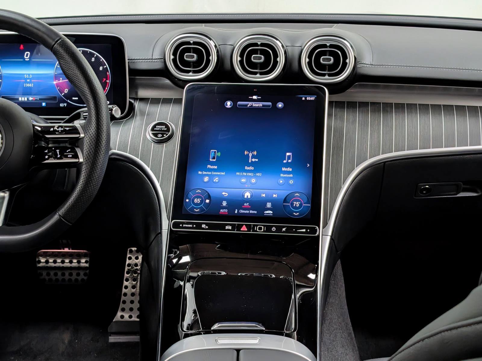 Used 2023 Mercedes-Benz C 300 Sedan image 25