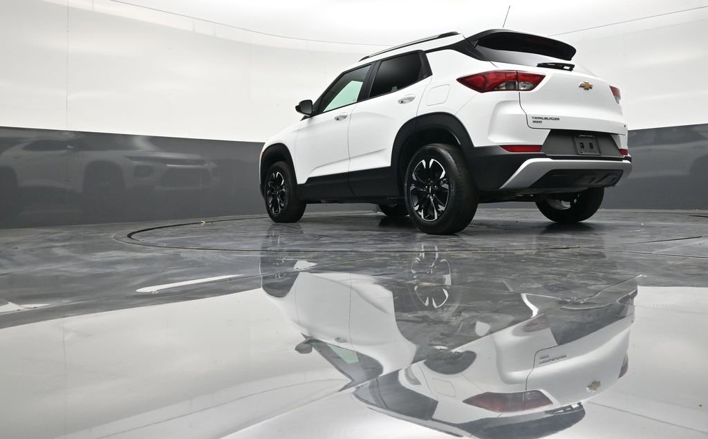 Used 2023 Chevrolet TrailBlazer LT w/ Convenience Package AWD/4WD image 22