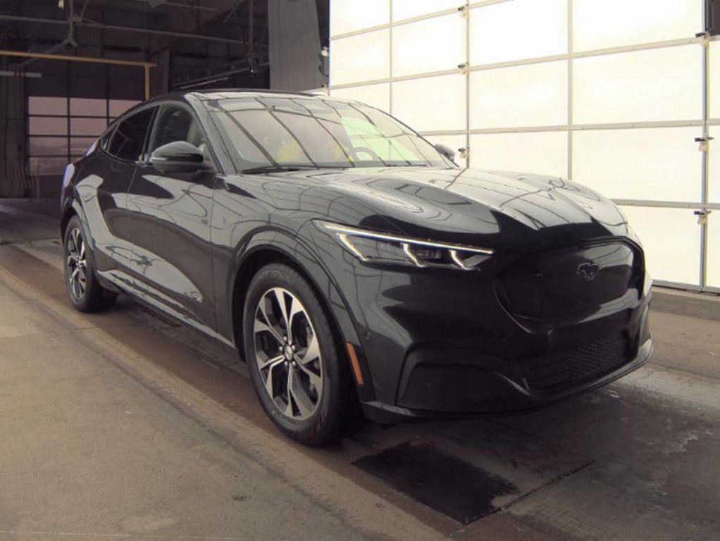 Used 2021 Ford Mustang Mach-E Premium image 4