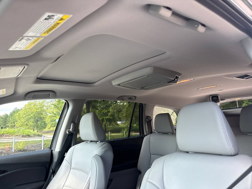 Used 2019 Honda Pilot Touring image 31