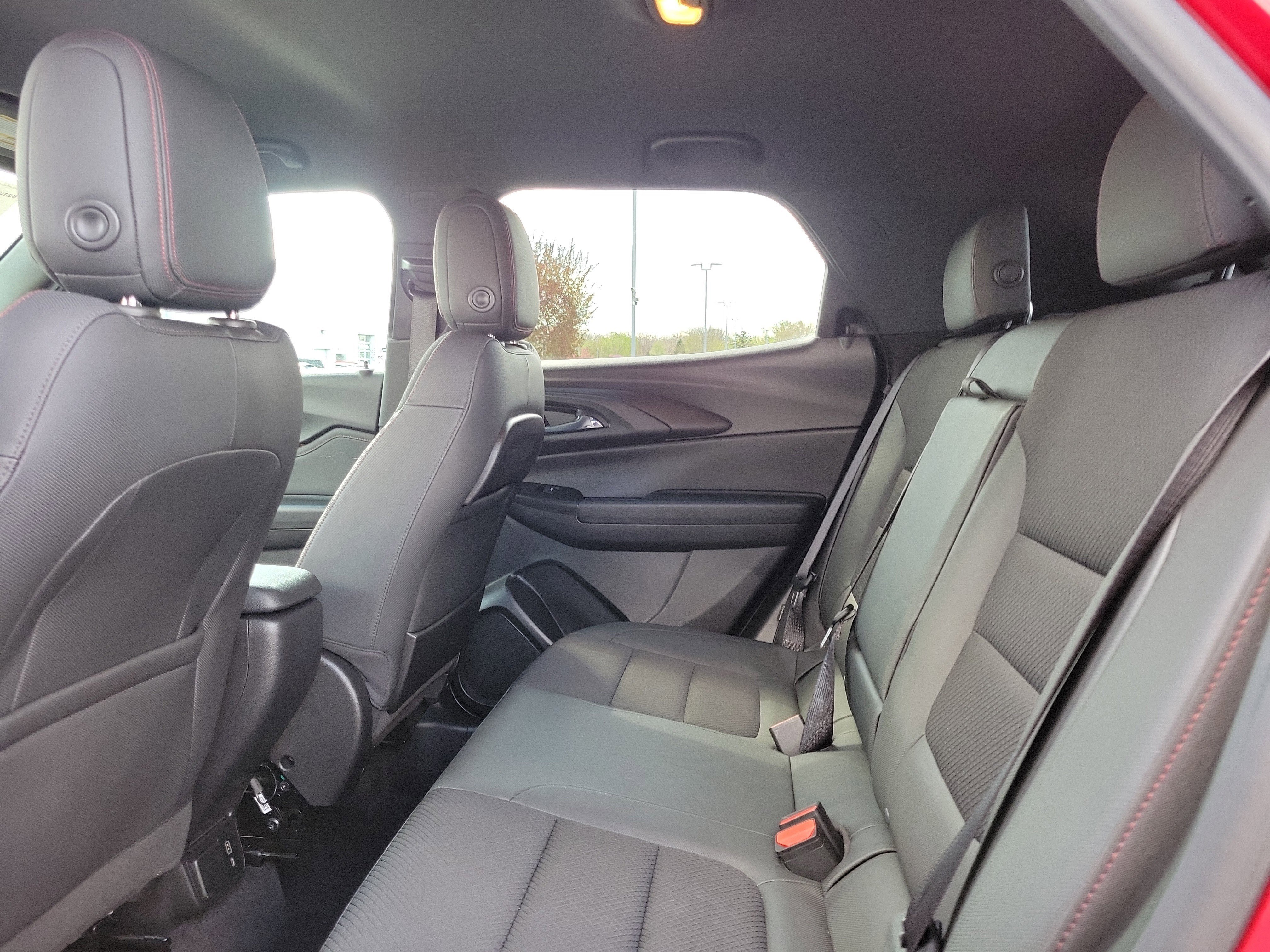 Used 2021 Chevrolet TrailBlazer RS w/ Convenience Package image 11