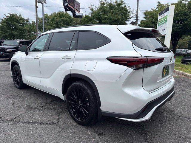 Used 2024 Toyota Highlander XSE AWD/4WD image 18