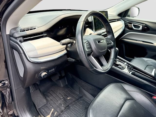 Used 2022 Jeep Compass Limited w/ Elite Group AWD/4WD image 13