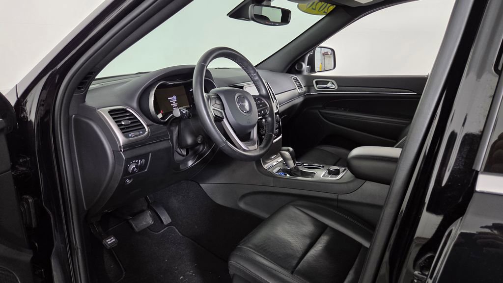 Used 2020 Jeep Grand Cherokee Limited w/ Luxury Group II AWD/4WD image 16