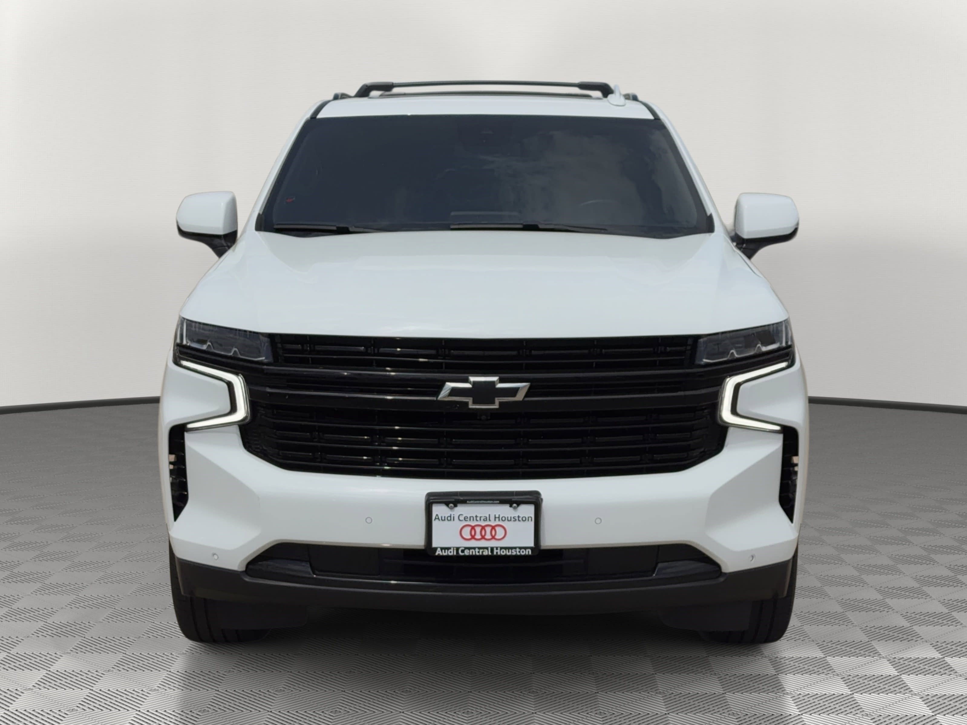 Used 2023 Chevrolet Suburban RST w/ Luxury Package AWD/4WD image 6