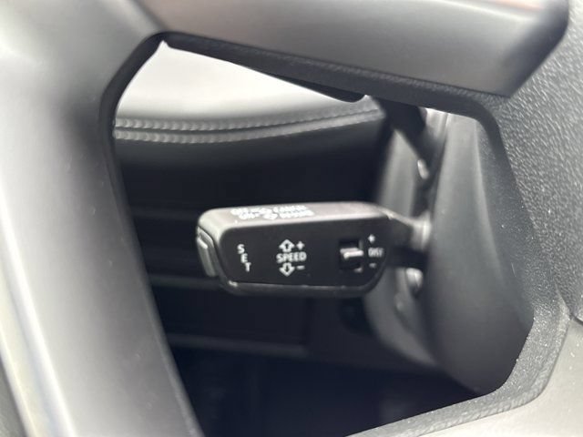 Used 2025 Audi A6 e-tron Premium Plus w/ Premium Plus RWD image 31