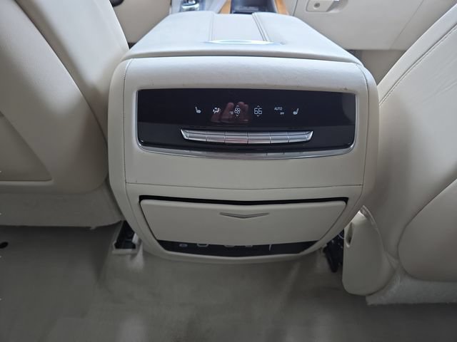 Certified 2023 Cadillac Escalade Premium Luxury Platinum w/ LPO, Radiant Package AWD/4WD image 11