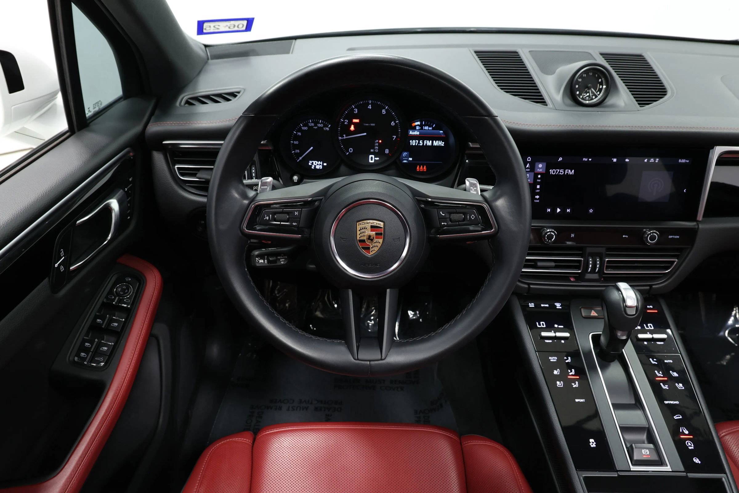 Used 2022 Porsche Macan image 25