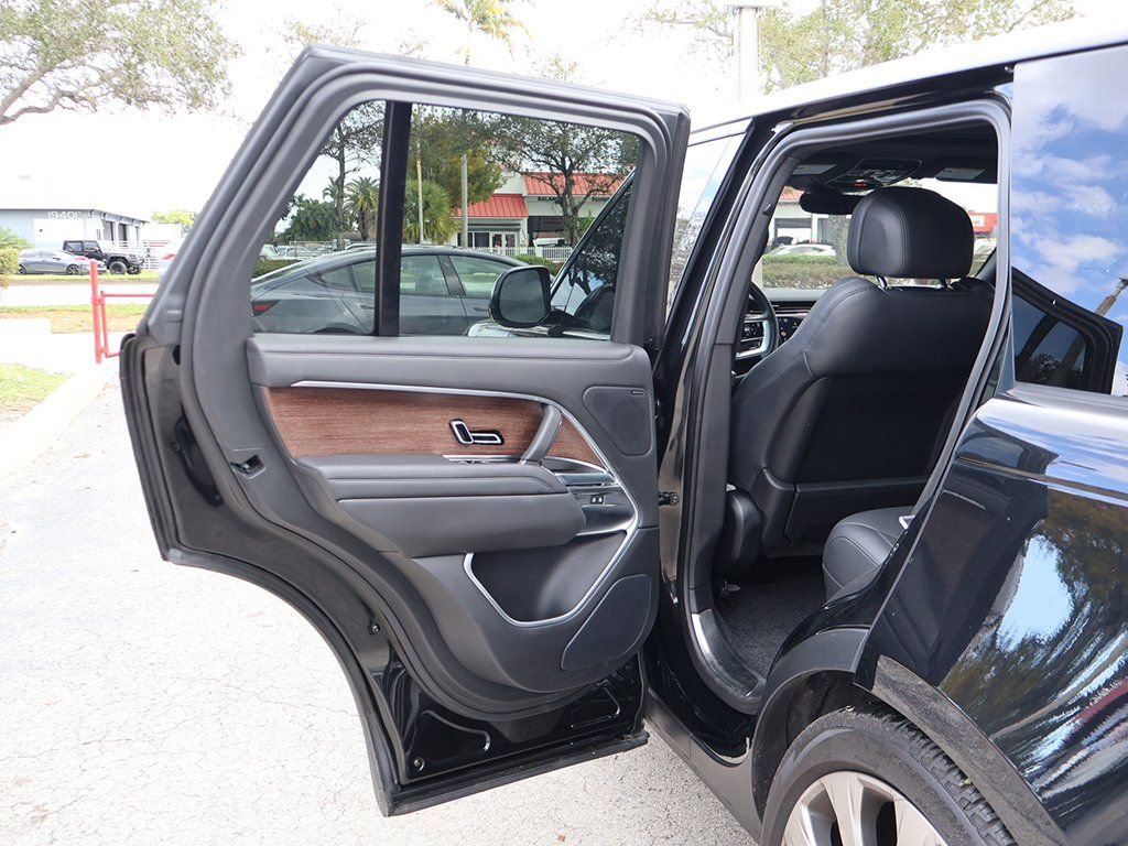 Used 2023 Land Rover Range Rover SE AWD/4WD image 33