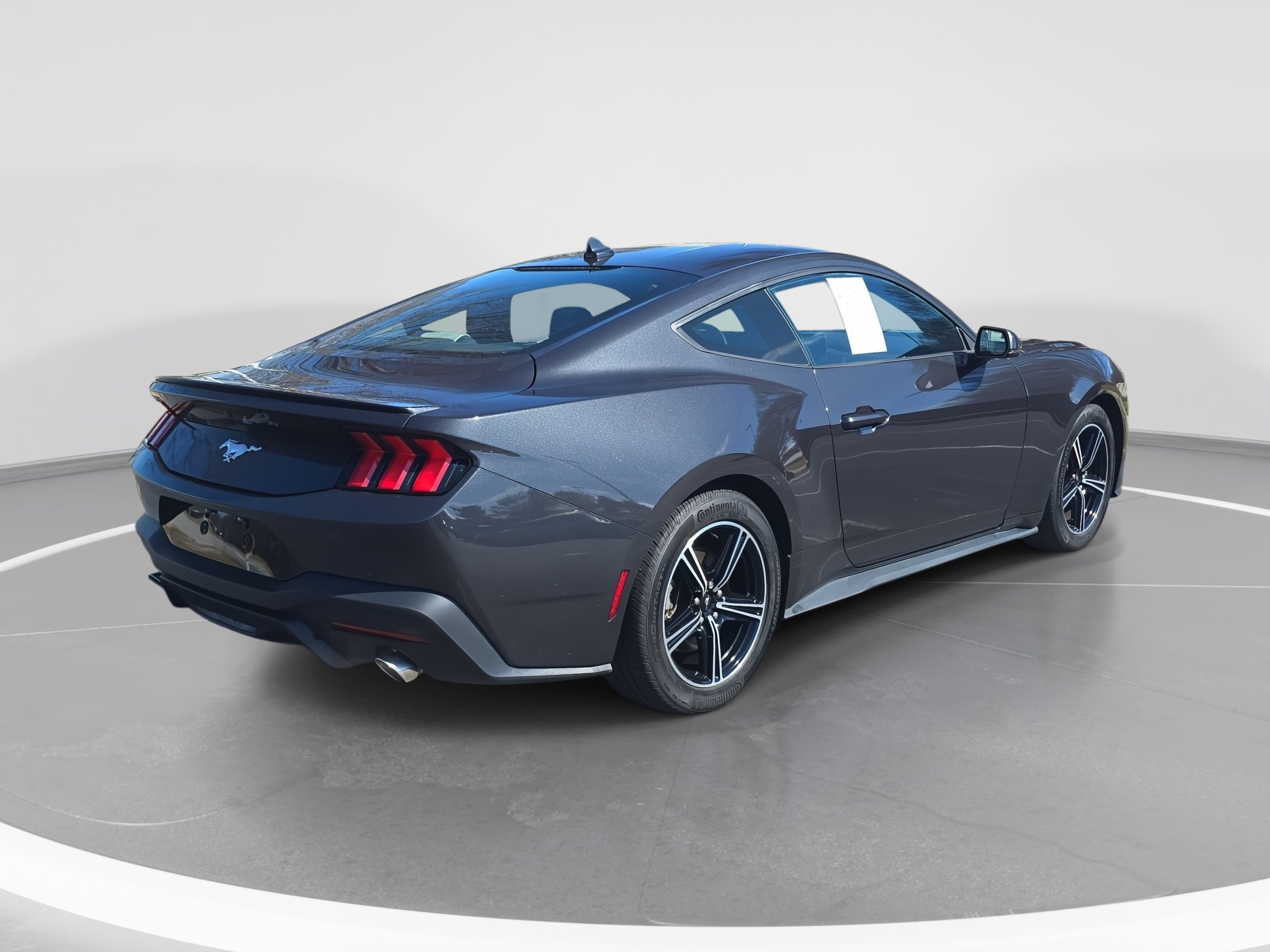 Used 2024 Ford Mustang Premium image 5