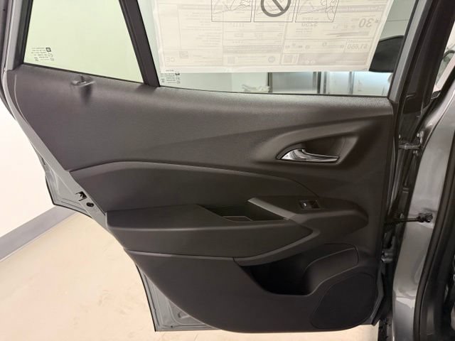 New 2026 Chevrolet Trax LT w/ Driver Confidence Package FWD image 21