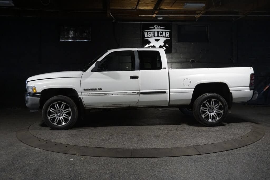 Used 2000 Dodge Ram 1500 Truck 4x4 Club Cab image 3