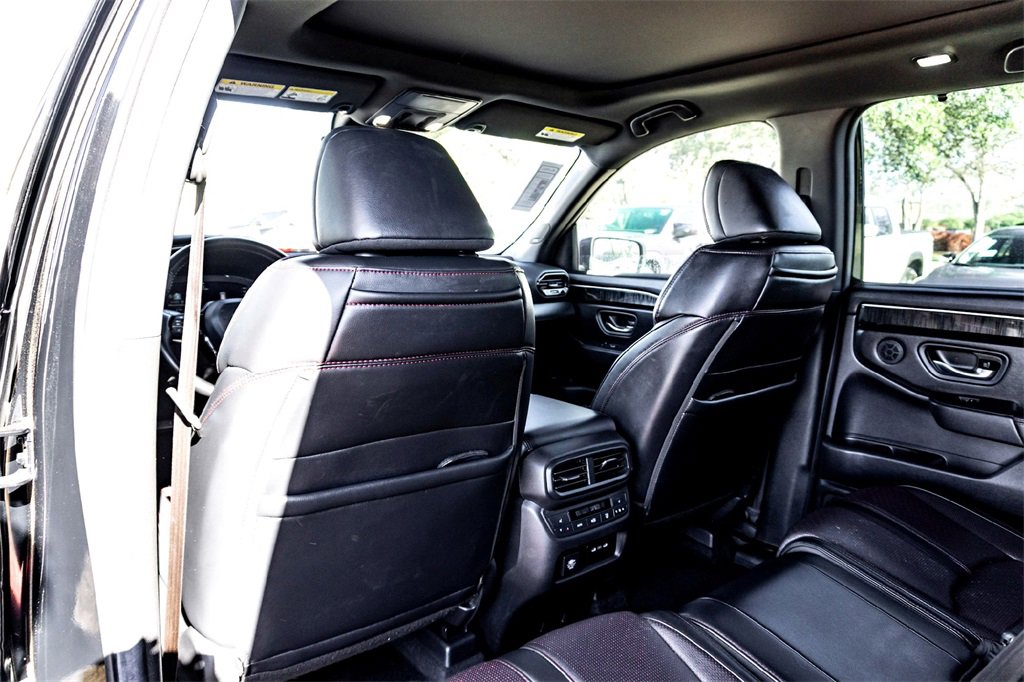 Used 2025 Honda Pilot Black Edition image 28
