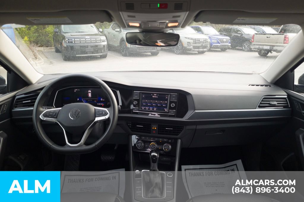 Used 2024 Volkswagen Jetta SE image 20