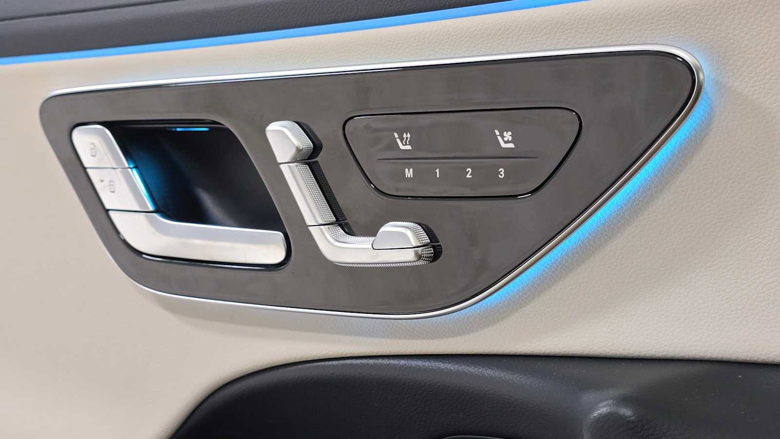 New 2026 Mercedes-Benz E 350 4MATIC Sedan image 23