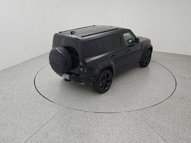 New 2026 Land Rover Defender 110 X-Dynamic SE AWD/4WD image 17