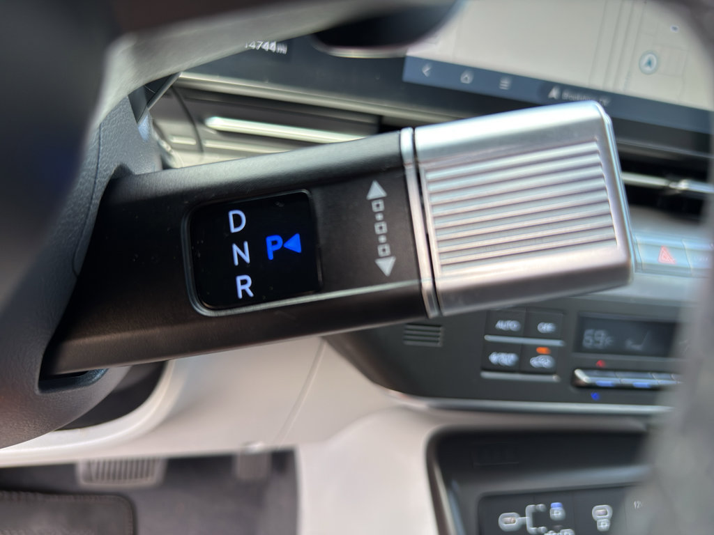 Used 2024 Hyundai Kona SEL FWD image 15